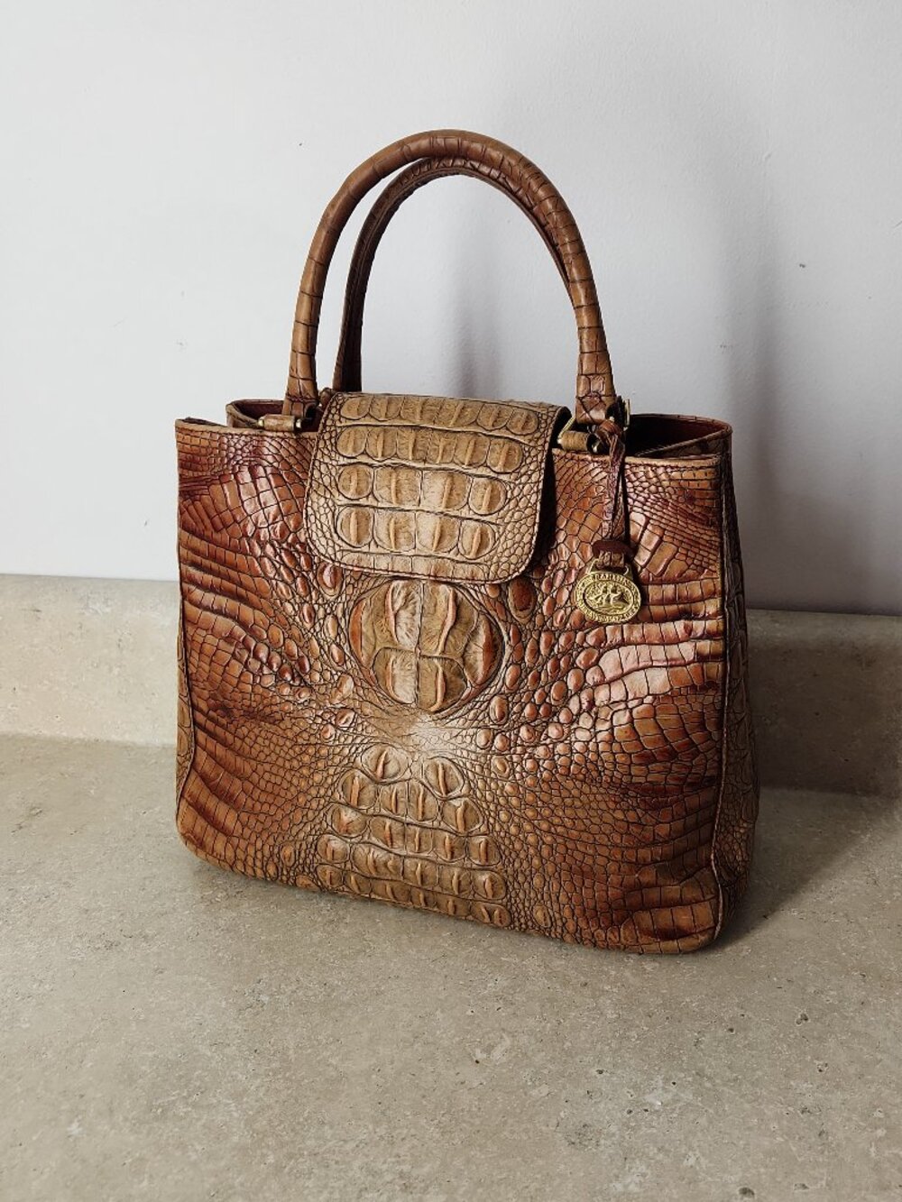 Vintage Brahmin Cecilia pecan Alligator Snap Hand Bag Purse Embossed Leather